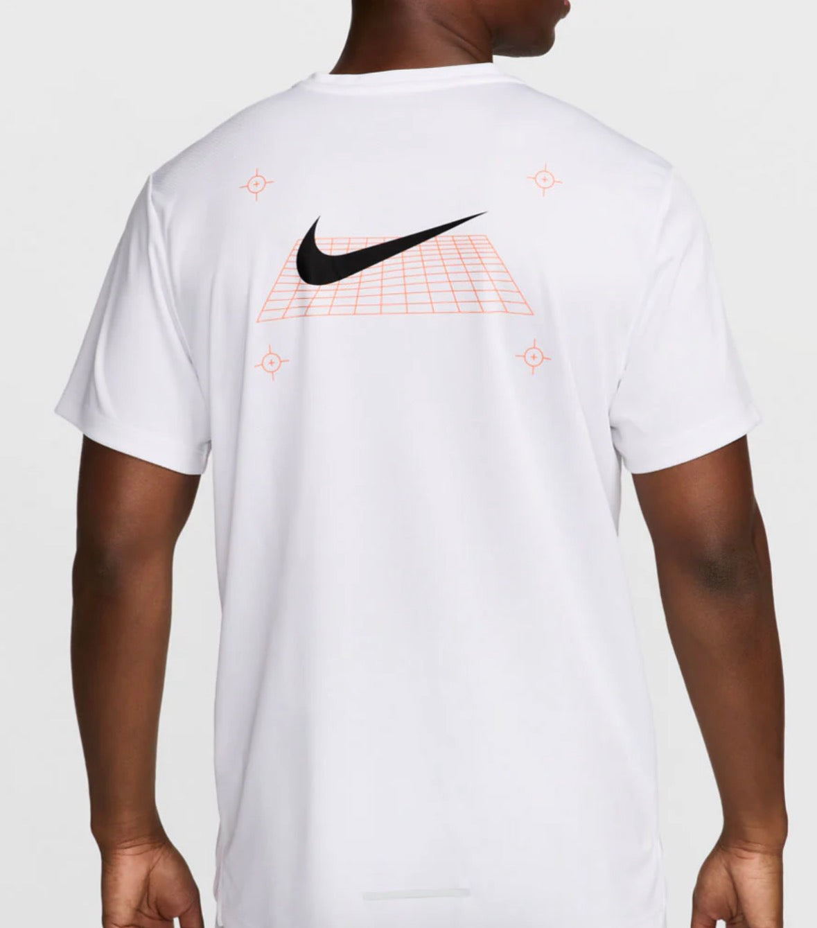 NIKE MILER GRAPHIC T-SHIRT MENS BLACK